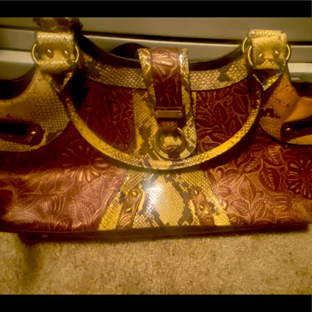 Sharif purse